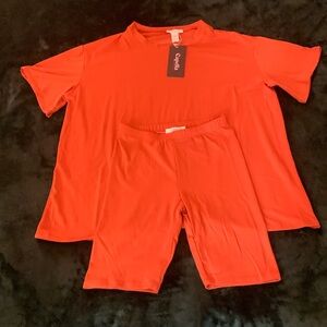 NWT CAPELLA Biker Shorts Set
Size Small.